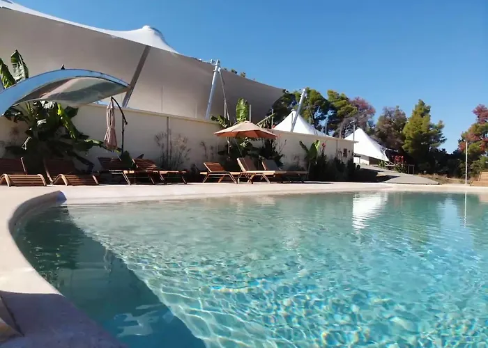 Lyxtält Mili Polikhronon