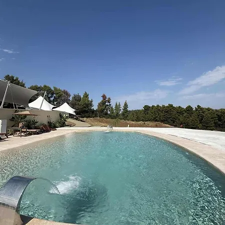 אוהל מפואר Mili