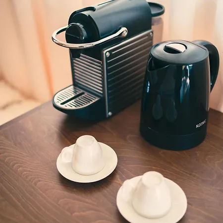 Campismo de Luxo Mili Polychrono